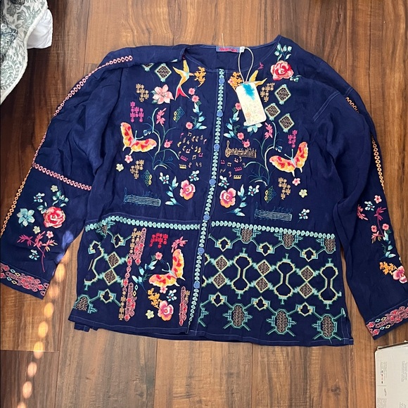 New Johnny Was Navy Floral Embroidered Button Front Blouse size XL - Picture 4 of 12